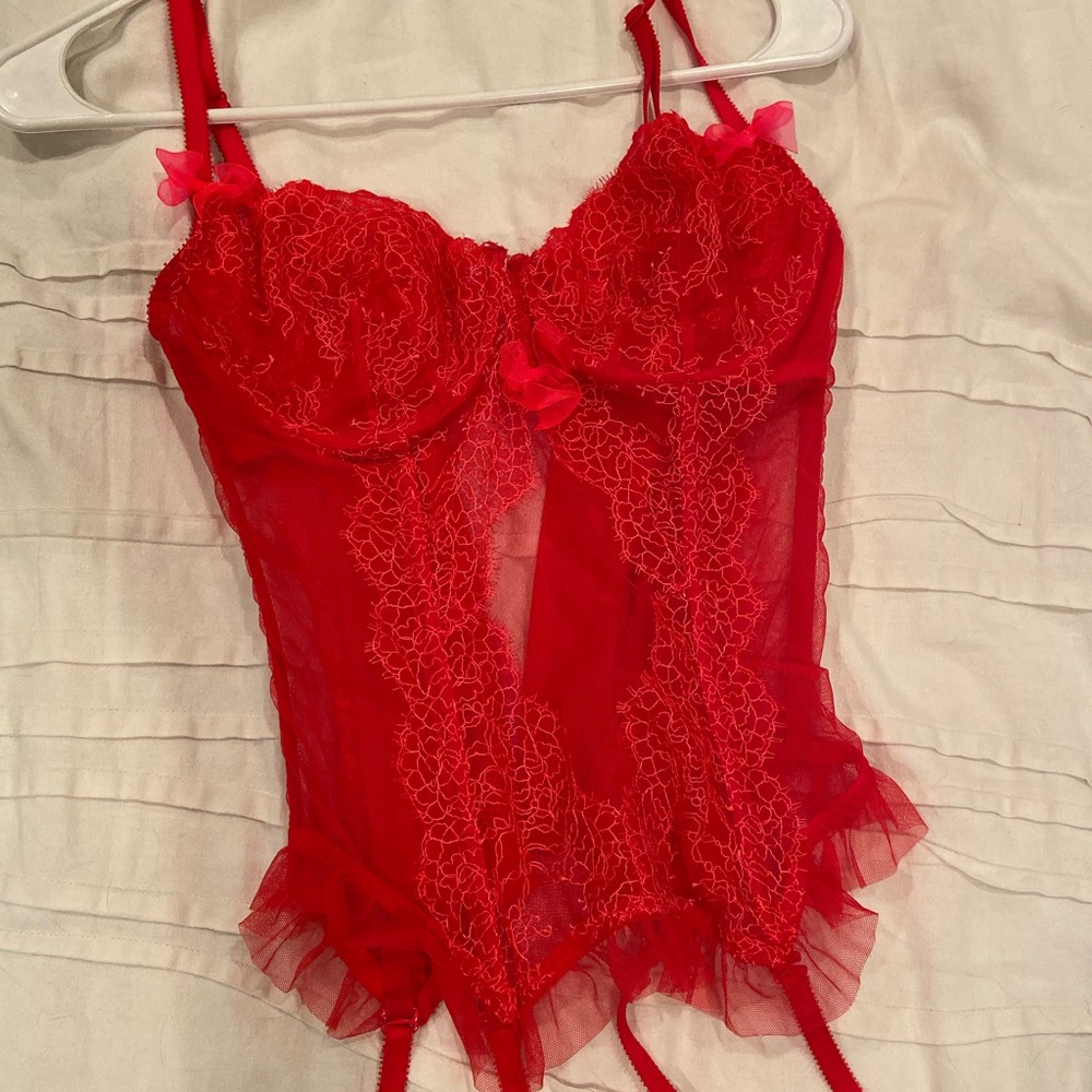 Victoria’s Secret lingerie 34D